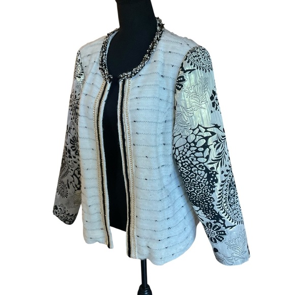 Chico’s Mixed Media Metallic Trim Jacket Size 2 (M/L) - Picture 2 of 11